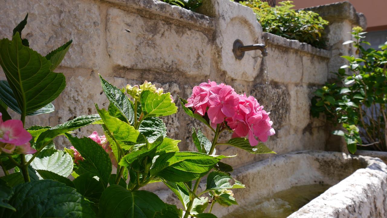 Fontana Vecchia Bed & Breakfast Atina Exterior foto